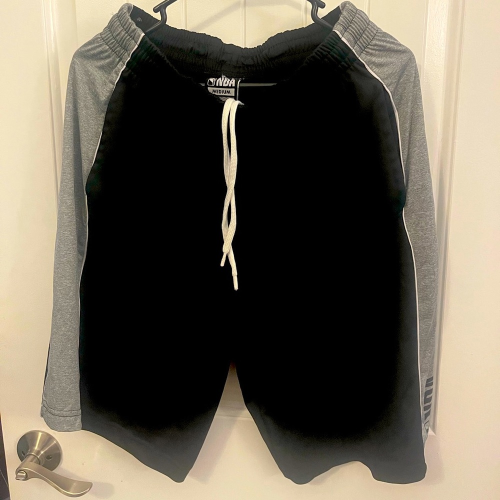Mens medium NBA basketball shorts, black and grey with pockets